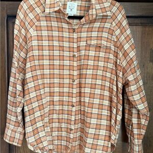 Billabong plaid button up LIKE NEW